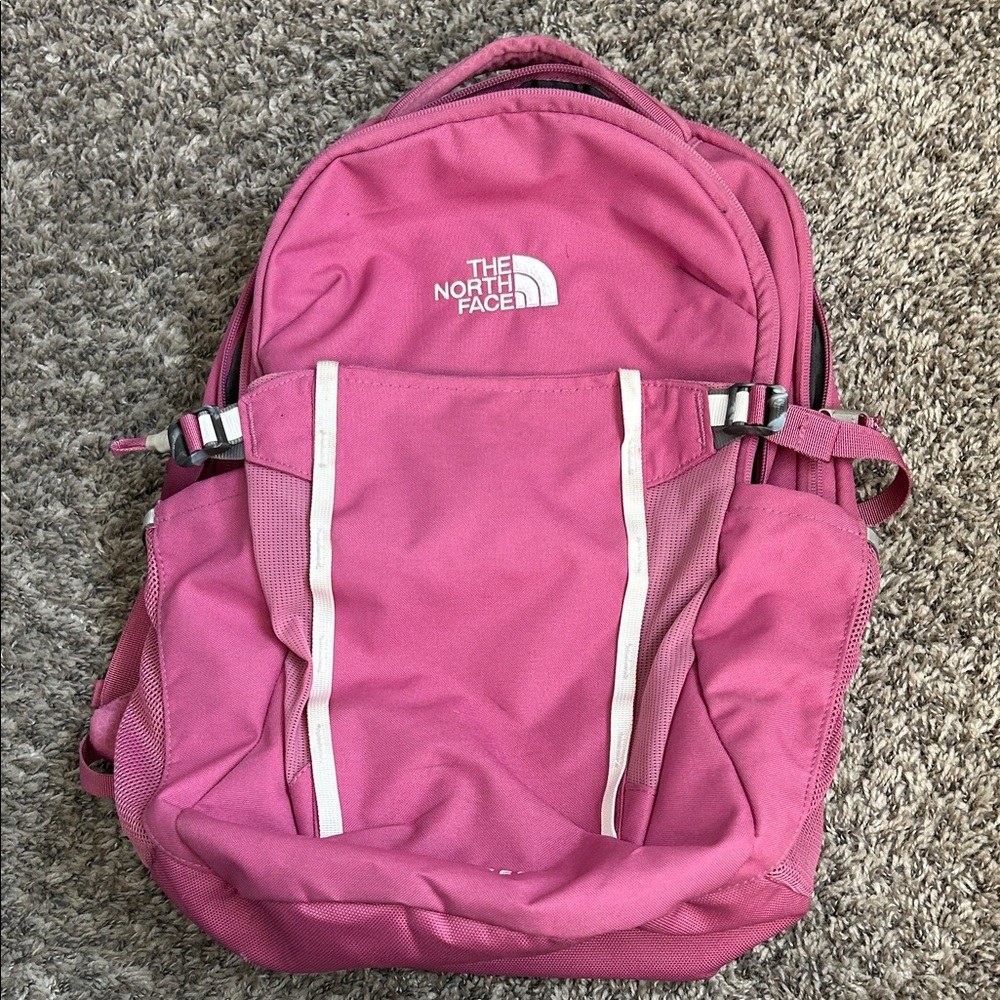 The North Face pivoter Fuchsia Backpack
